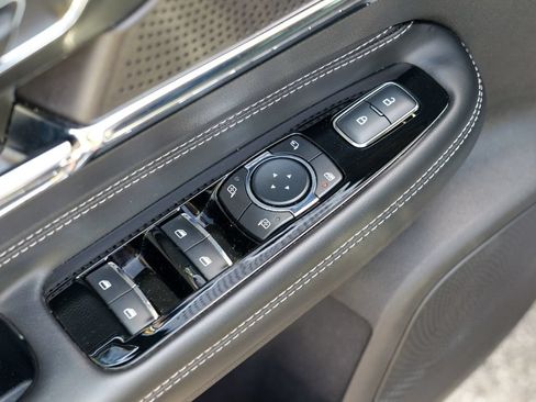 Used 2023 Lincoln Corsair AWD image 18