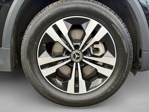 Used 2025 Mercedes-Benz GLA 250 image 24