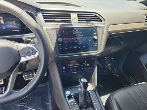 Certified 2023 Volkswagen Tiguan SE R-Line FWD image 23