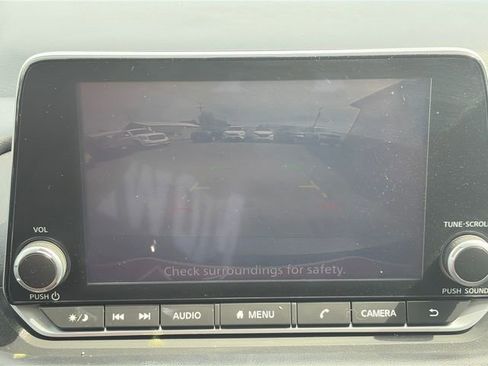Used 2024 Nissan Rogue S AWD/4WD image 40