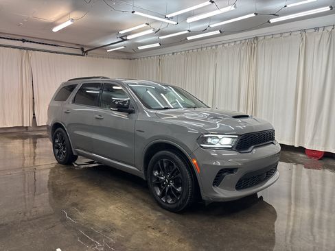 Used 2025 Dodge Durango R/T w/ Blacktop Package AWD/4WD image 4
