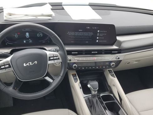 Used 2024 Kia Telluride S image 13