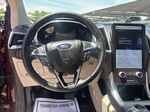 Used 2021 Ford Edge Titanium FWD image 21
