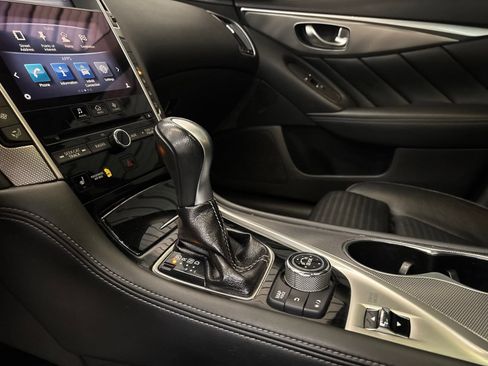 Used 2015 INFINITI Q50 Premium AWD/4WD image 18