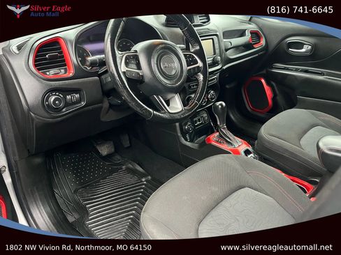 Used 2017 Jeep Renegade Trailhawk w/ Cold Weather Group II image 6