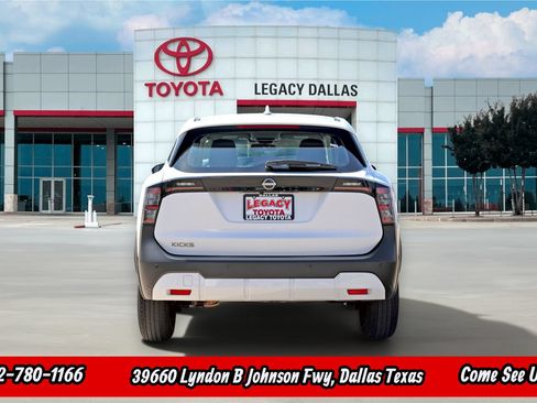 Used 2025 Nissan Kicks S FWD image 8