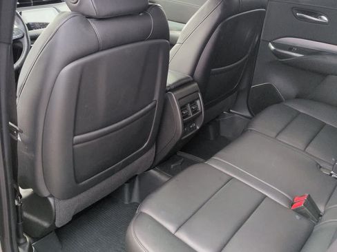 Used 2020 Cadillac XT4 Premium Luxury w/ Cold Weather Package FWD image 18