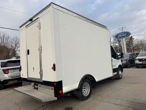 Used 2024 Ford Transit 350 DRW image 5