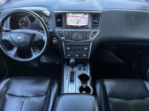 Used 2020 Nissan Pathfinder SL FWD image 5