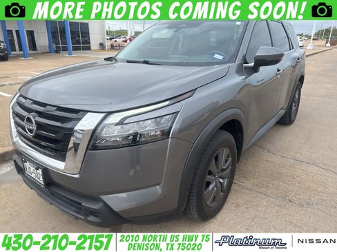 Used 2023 Nissan Pathfinder SV image 1