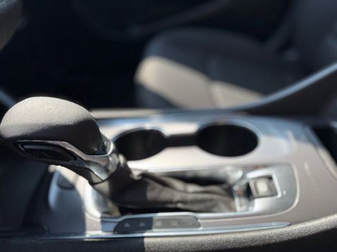 Used 2023 Chevrolet Malibu LT image 23