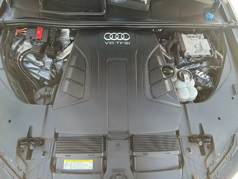 Used 2018 Audi Q7 3.0T Prestige w/ Prestige Package AWD/4WD image 27