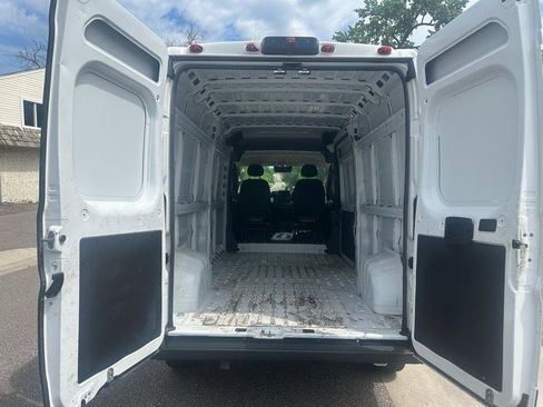 Used 2024 RAM ProMaster 2500 FWD image 9