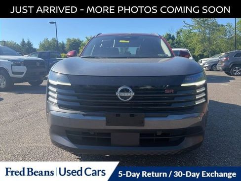 Certified 2025 Nissan Kicks SR w/ SR Premium Package AWD/4WD image 2