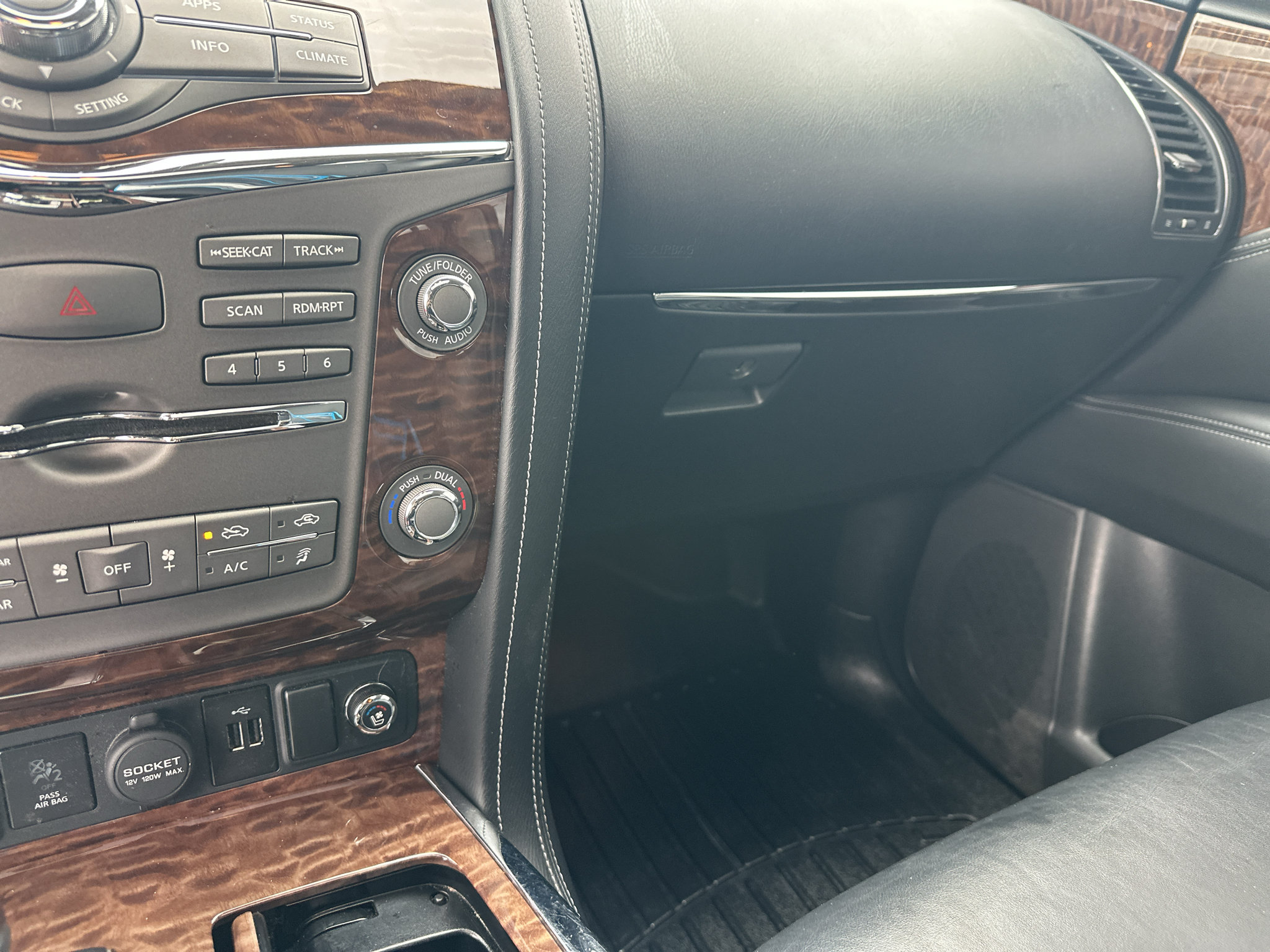 Used 2018 Nissan Armada Platinum w/ Captain Seat Package AWD/4WD image 13
