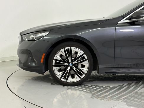 Used 2024 BMW 530i w/ Convenience Package RWD image 12