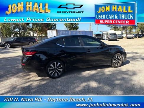 Used 2024 Nissan Sentra SV w/ SV Premium Package image 12