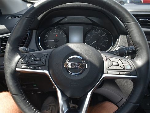 Used 2019 Nissan Rogue Sport SV w/ Technology Package AWD/4WD image 13