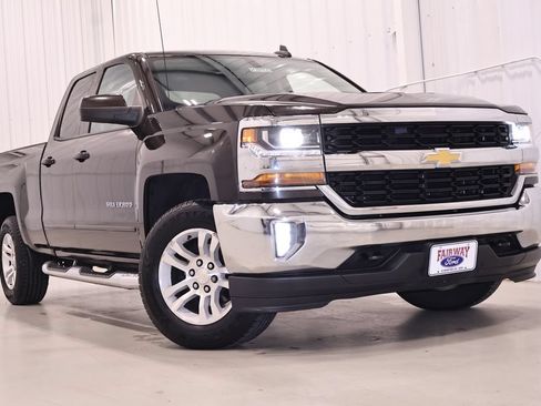 Used 2018 Chevrolet Silverado 1500 LT w/ All Star Edition AWD/4WD image 36
