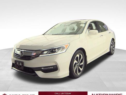 Used 2017 Honda Accord EX image 3