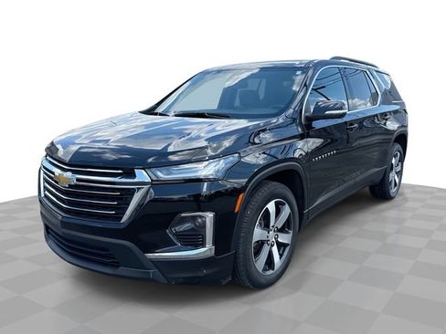 Certified 2023 Chevrolet Traverse LT w/ LT Premium Package AWD/4WD image 1