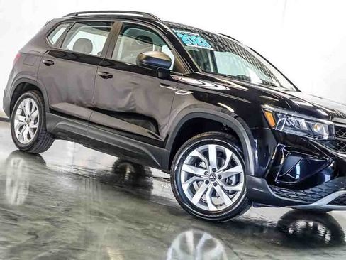 Used 2023 Volkswagen Taos S AWD/4WD image 5