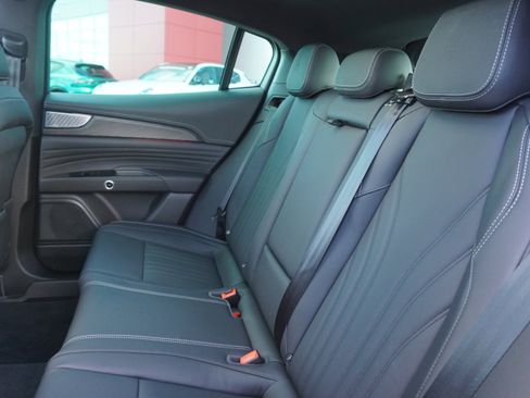 New 2025 Maserati Grecale GT image 36