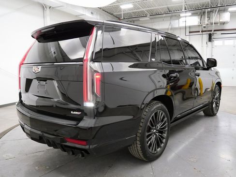 Used 2023 Cadillac Escalade V image 7