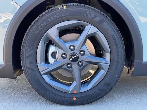 New 2026 Kia K4 LXS image 10