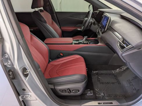 Used 2023 Lexus RX 350 F Sport w/ Accessory Package (Z1) AWD/4WD image 33