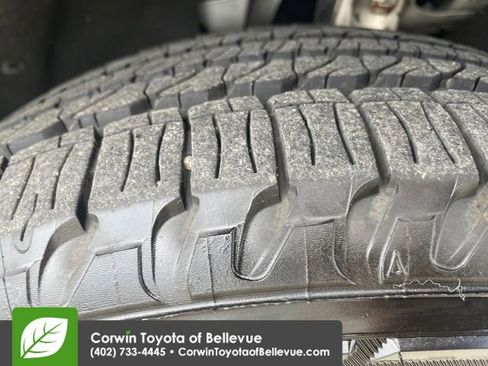 Used 2019 Jeep Grand Cherokee Altitude AWD/4WD image 27