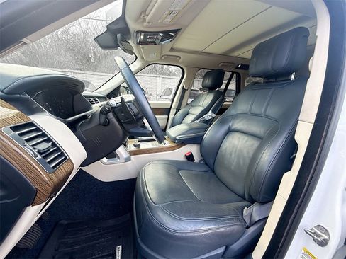 Used 2019 Land Rover Range Rover HSE image 23