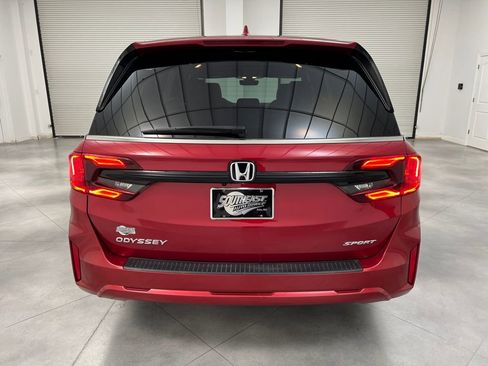 Used 2025 Honda Odyssey Sport-L image 6