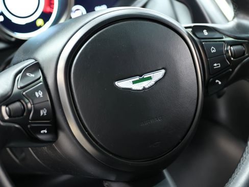 Used 2018 Aston Martin DB11 V12 RWD image 26