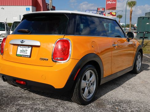 Used 2015 MINI Cooper 2-Door Hardtop image 16