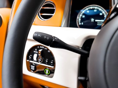 Used 2022 Rolls-Royce Phantom Sedan w/ The Phantom Package RWD image 80