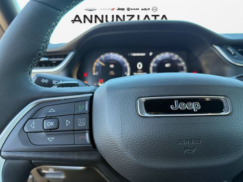 New 2025 Jeep Grand Cherokee Altitude image 25