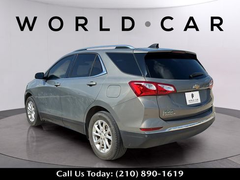 Used 2018 Chevrolet Equinox LT w/ Sun & Infotainment Package FWD image 9