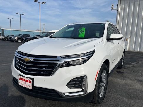 Used 2022 Chevrolet Equinox Premier image 2