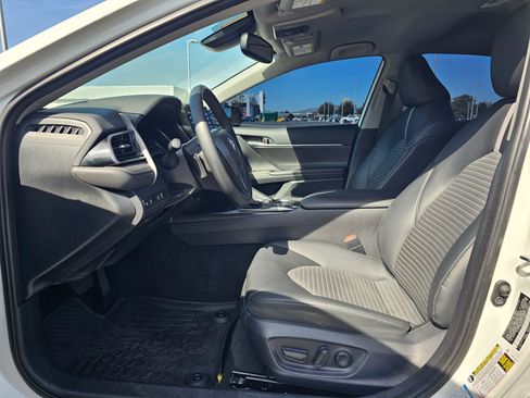 Used 2024 Toyota Camry SE w/ Convenience Package AWD/4WD image 19