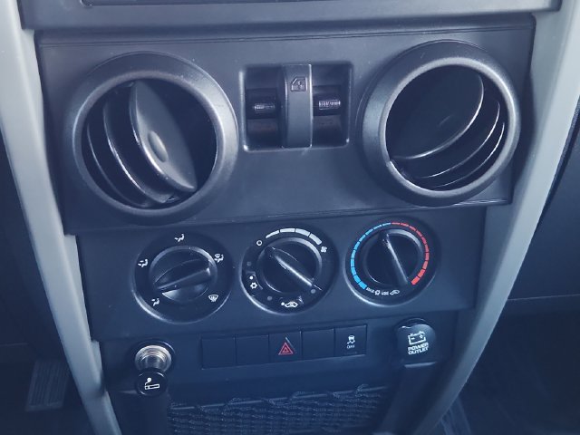 Used 2010 Jeep Wrangler Sport AWD/4WD image 39
