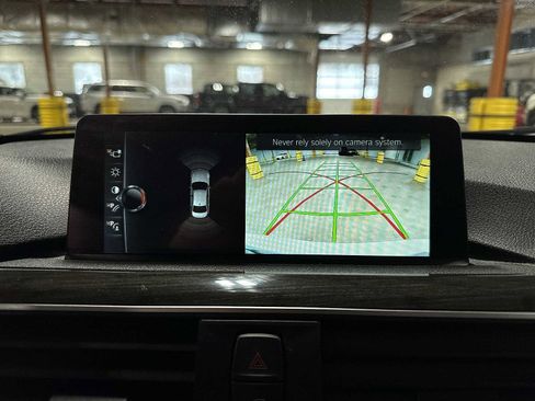 Used 2017 BMW 330i xDrive 330i xDrive image 26