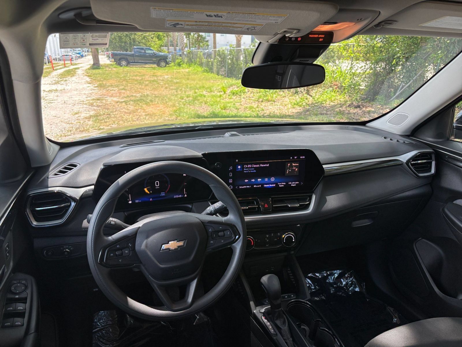 Used 2025 Chevrolet TrailBlazer LT FWD image 29