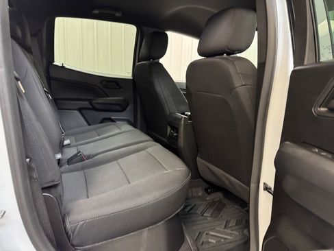 Used 2024 Chevrolet Colorado Trail Boss w/ Advanced Trailering Package image 24