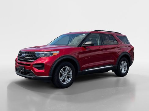 Used 2020 Ford Explorer XLT AWD/4WD image 9