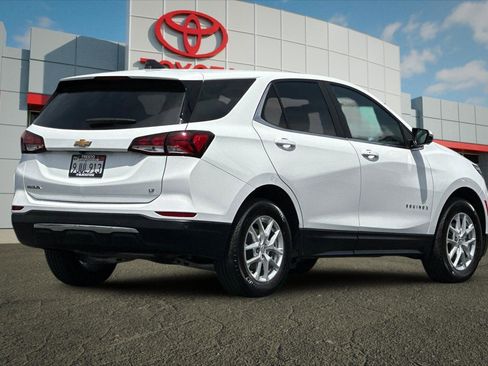 Used 2024 Chevrolet Equinox LT FWD image 3
