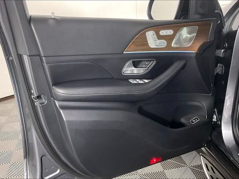 Certified 2023 Mercedes-Benz GLS 450 4MATIC image 15