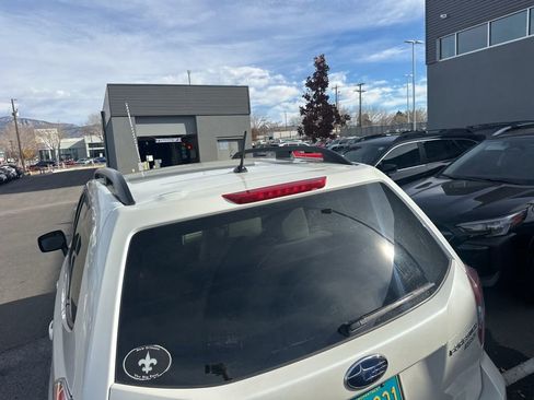 Used 2015 Subaru Forester 2.5i Premium w/ All-Weather Package image 10