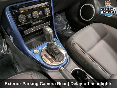 Used 2019 Volkswagen Beetle 2.0T SE FWD image 19