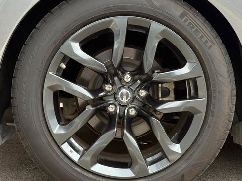 Used 2017 Nissan 370Z Coupe RWD image 25
